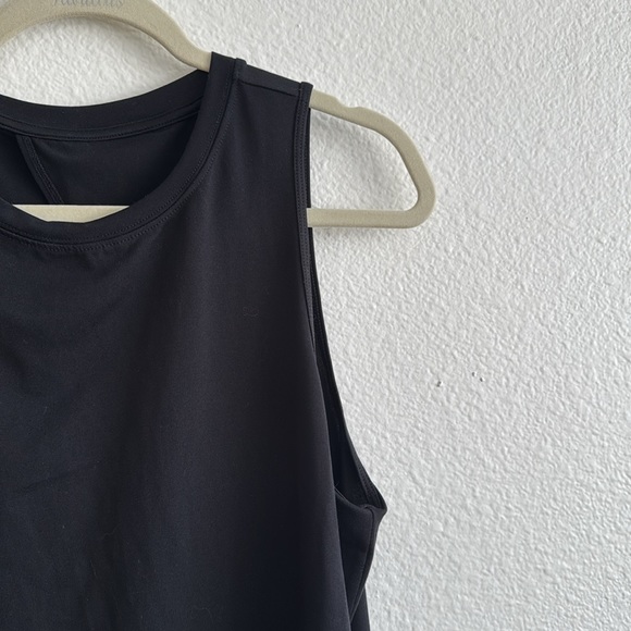 Fabletics open back active tank - Picture 2 of 3